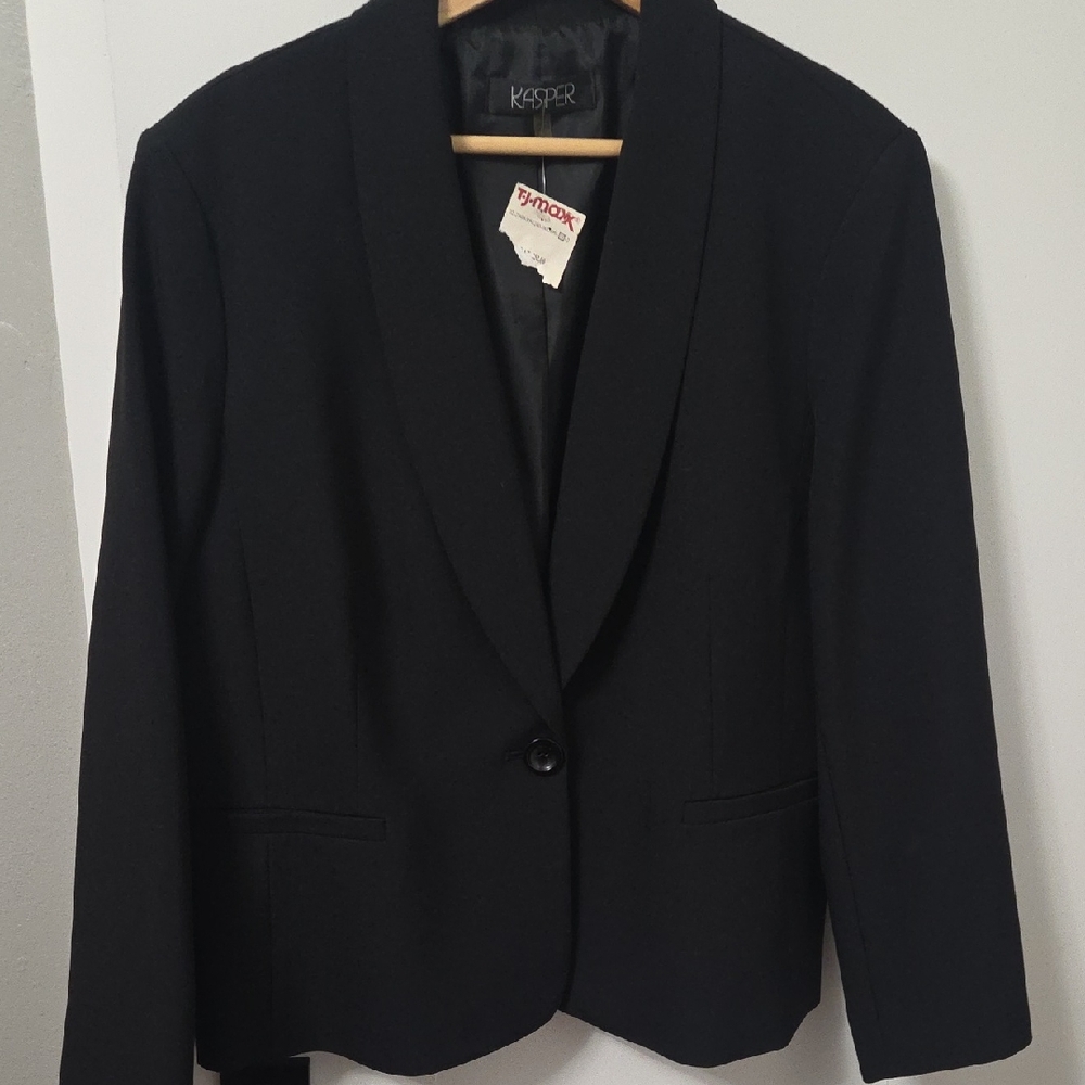 Kasper Women's Classic Black Suit Jacket